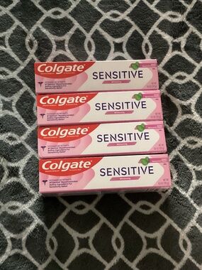 Colgate Sensitive Whitening toothpaste bundle 6.0 oz each